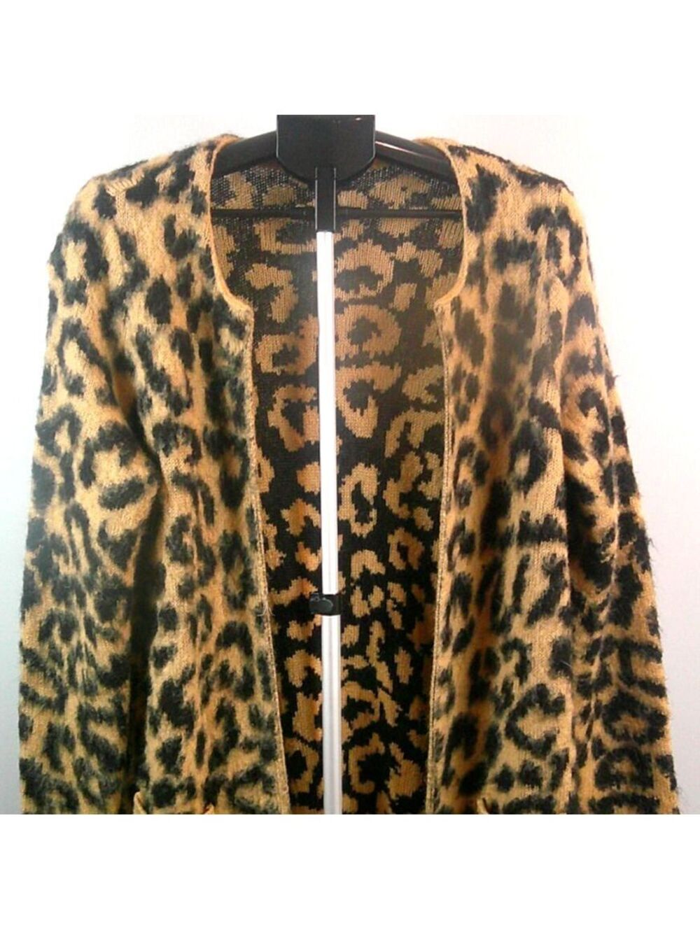 Torrid Women's Size 1 Leopard Mid Length Thick 100% Acrylic Cardigan Sweater